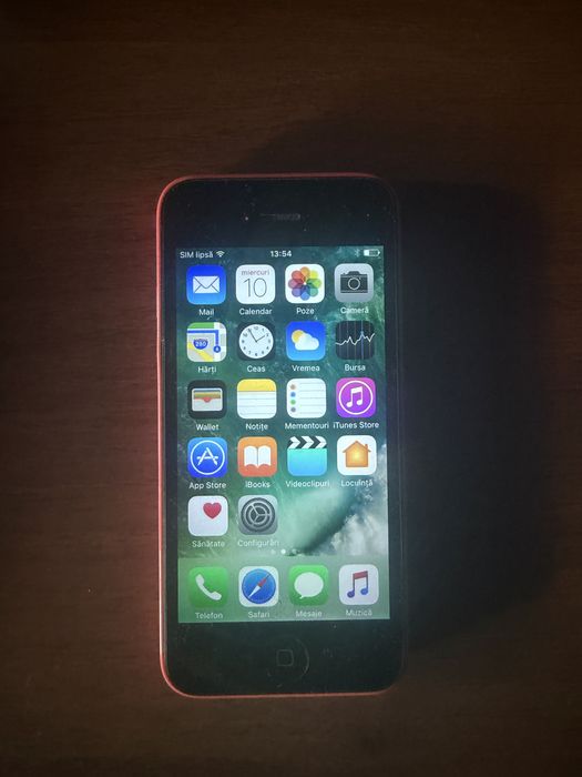 Iphone 5 c , de vanzare este ca nou…