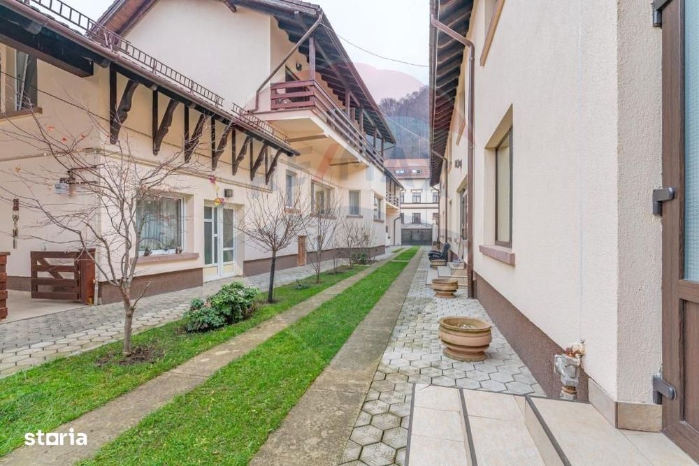 Proprietate turistică cu 14 camere, poziționare excepțională – Râșnov