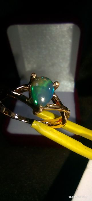 Драгоц-еность ко-цо