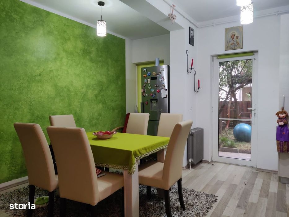 Apartament 3 Camere semidecomandate, Floresti, Str Razoare, Gradina