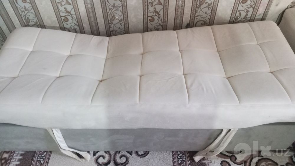 Divan uglavoy sotiladi. Aybi bor.