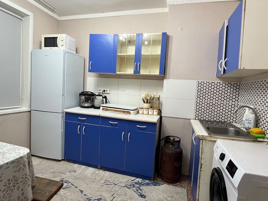 Продом кухонный гарнитура
