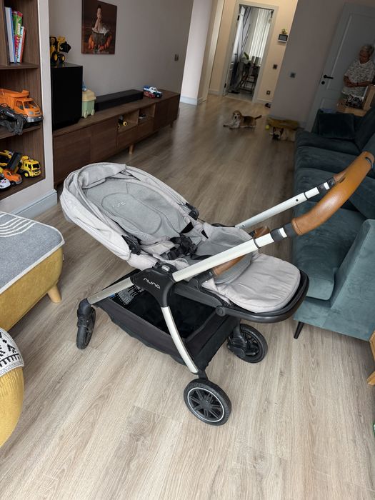 Продам коляску Nuna Triv