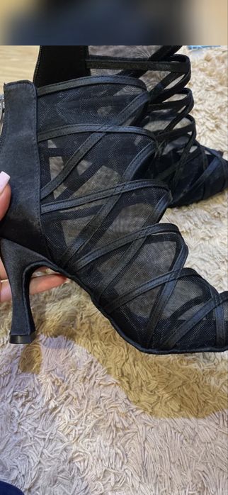 Продам туфли для танцев (High Heels),