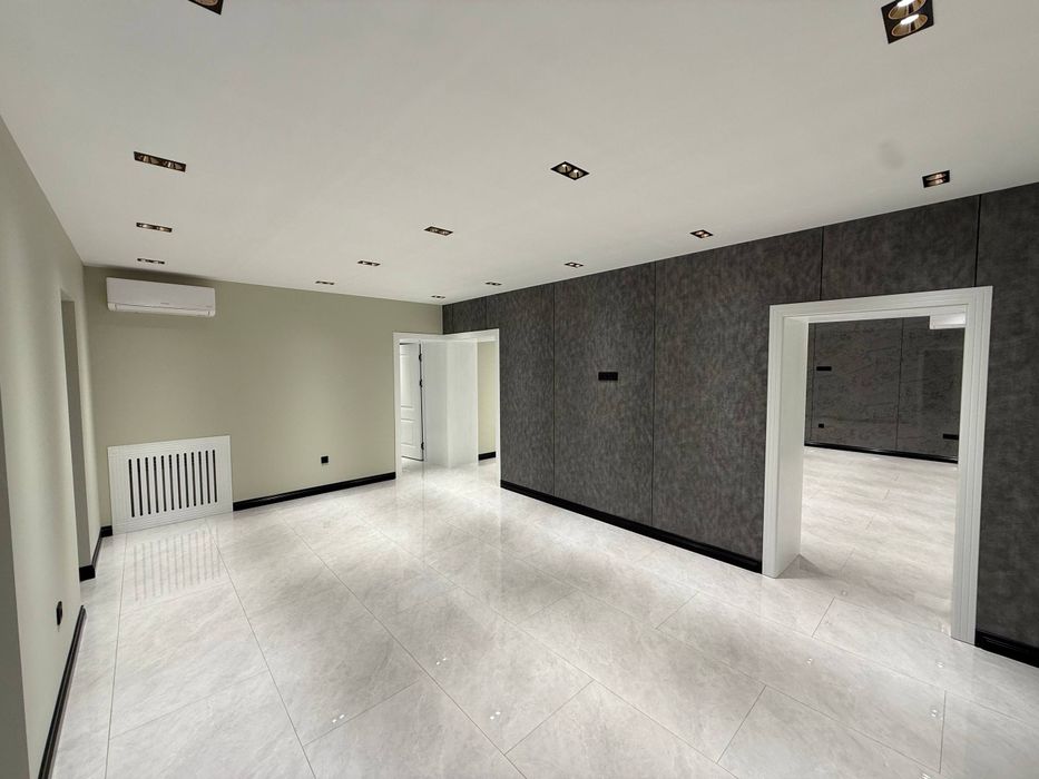 Продажа 150кв помещения в Дархан Ор Акай Сити, метро Хамид Олимжон