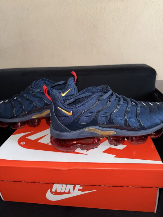 Обувки найк 42 номер