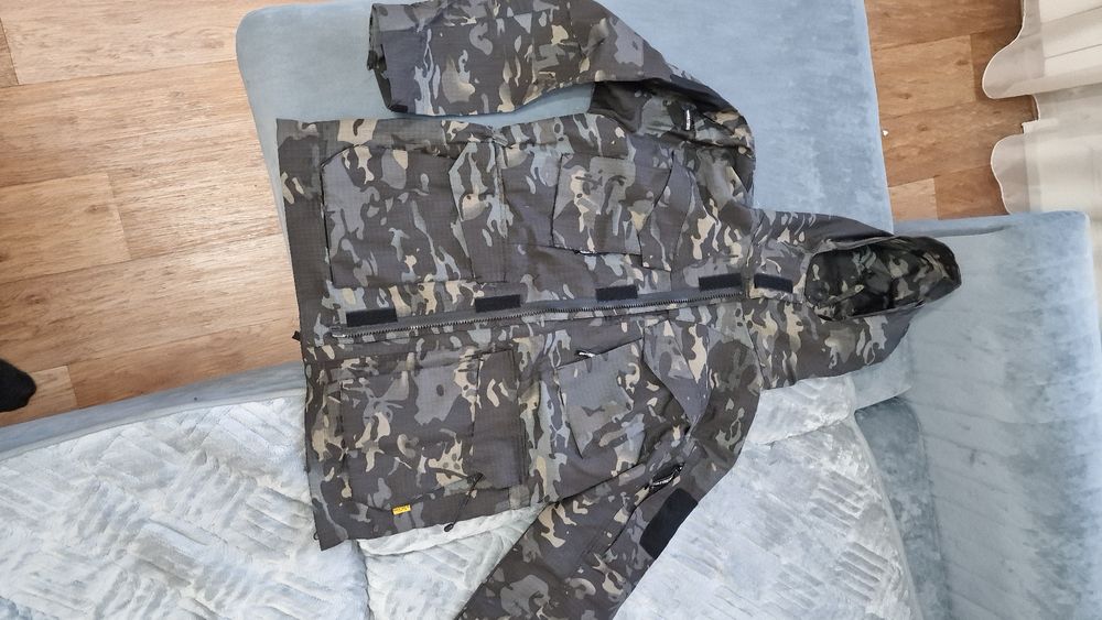 Костюм камуфляжный,горка.