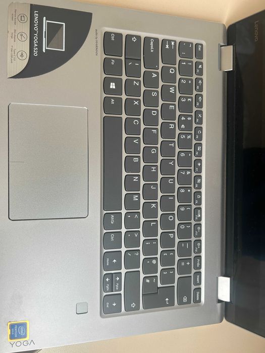 Лаптоп Lenovo YOGA 520