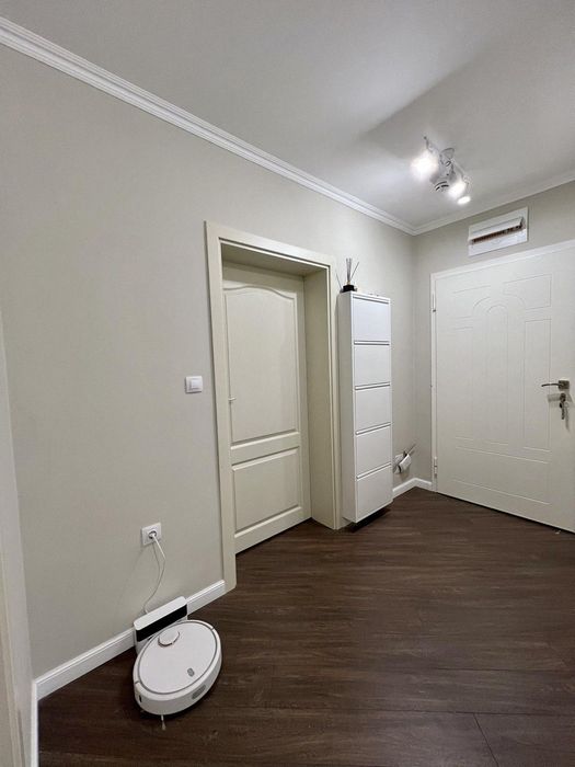 Продава се Тристаен апартамент в Бургас, Център - 119 кв.м за 2469 €/кв.м - Снимка #9