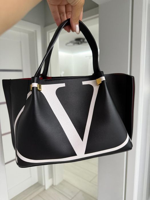 Geanta valentino garavani Vlogo Escape