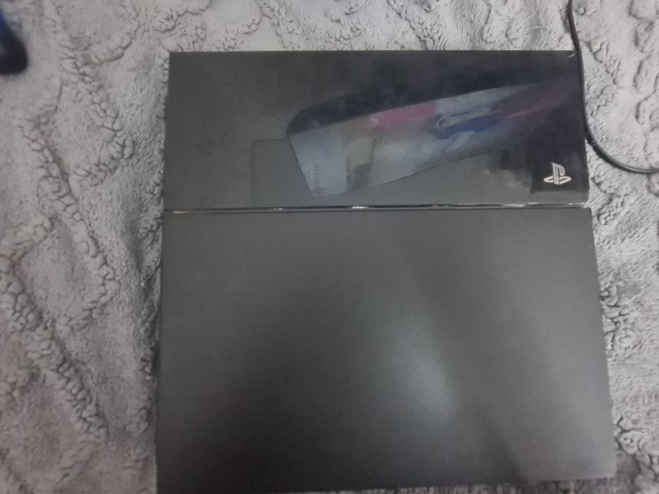 Продам Sony PlayStation 4 (PS4)
Приставка в хорошем рабочем состоян