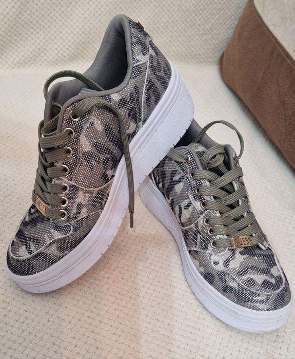 Adidasi Guess nr.37,5