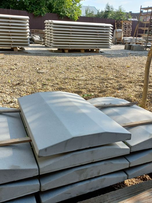 Producator de capace de gard,intervale,coame,palarii,borduri dale