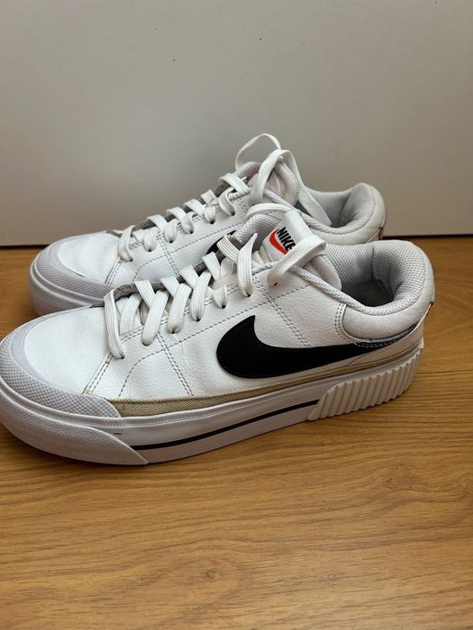 Nike court legacy