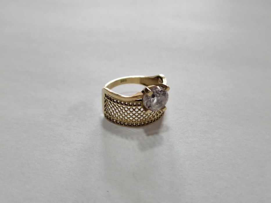 Дамски златен пръстен 14К 585 / 4,18 гр.