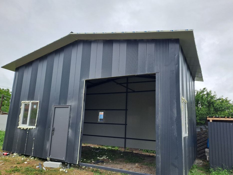 Vand hala metalică Avem pe stoc 
Asiguram transport și montaj Dorim se