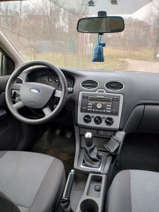 Vând focus 2 preț 2000  euro