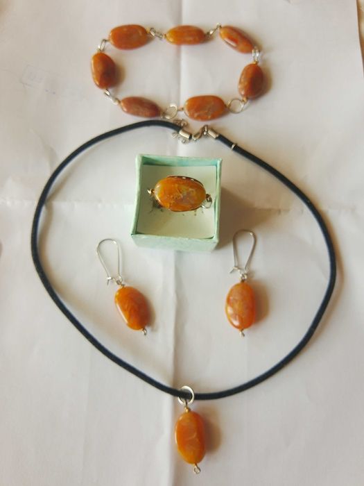 Кехлибар,старинен,естествени камъни,комплект,Уникален,неповторим