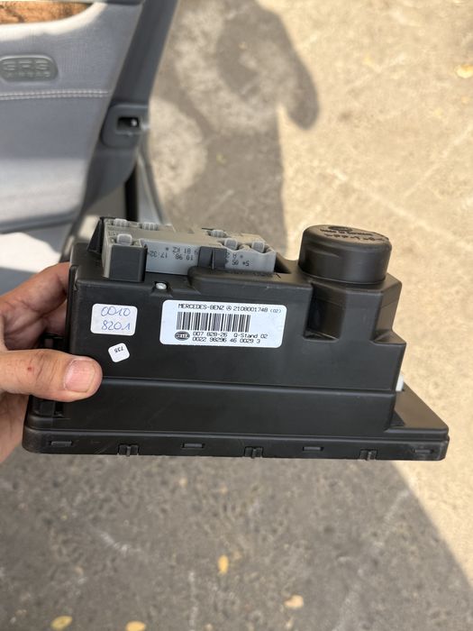 Mercedes w210 sentr zamok vakum  sotiladi