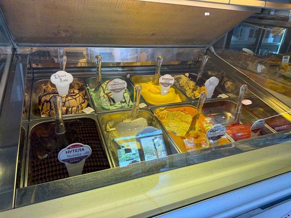 Професионални италиански витрини за сладолед в отлично състояние