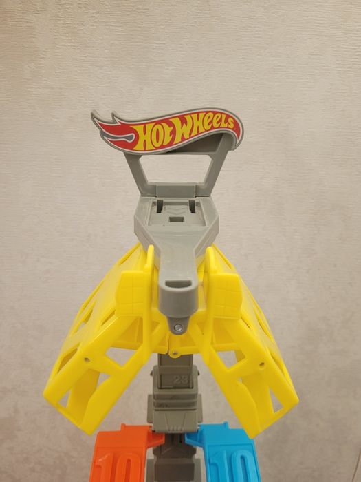 Продам трек Hot wheels