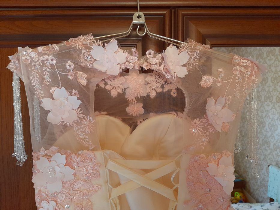 Вечерное платье для праздника