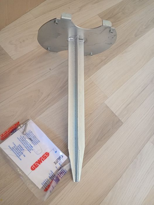 Țăruș de fixare in sol