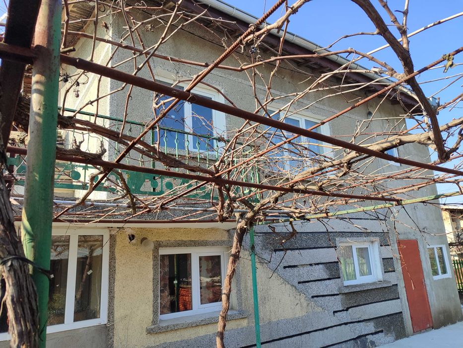 Къща близнак в Плачи Дол