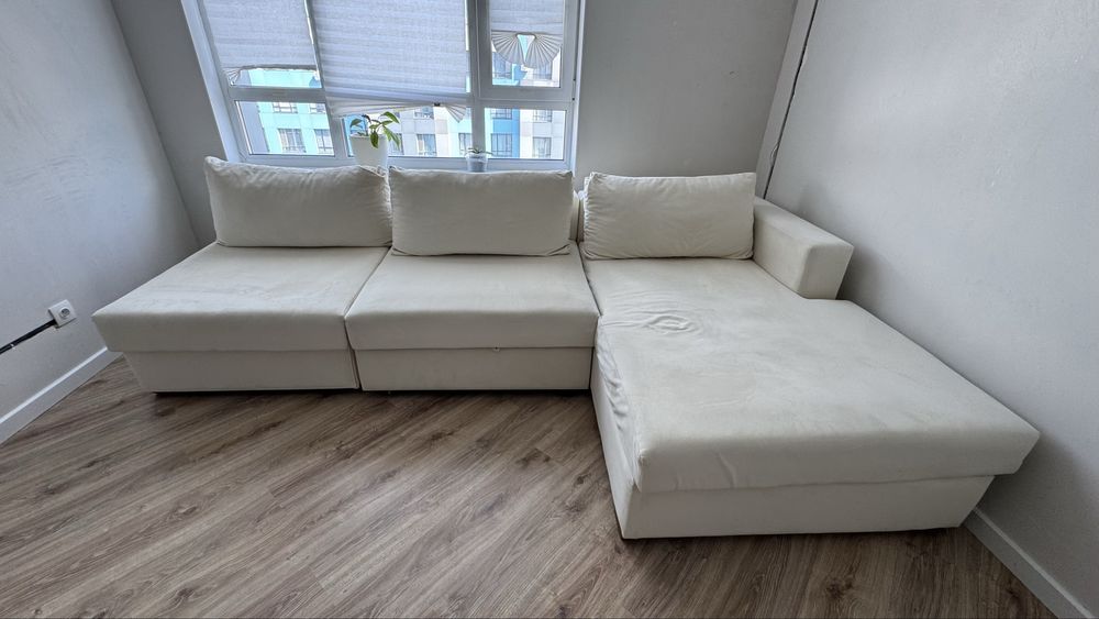 Диван айвори с лежаком