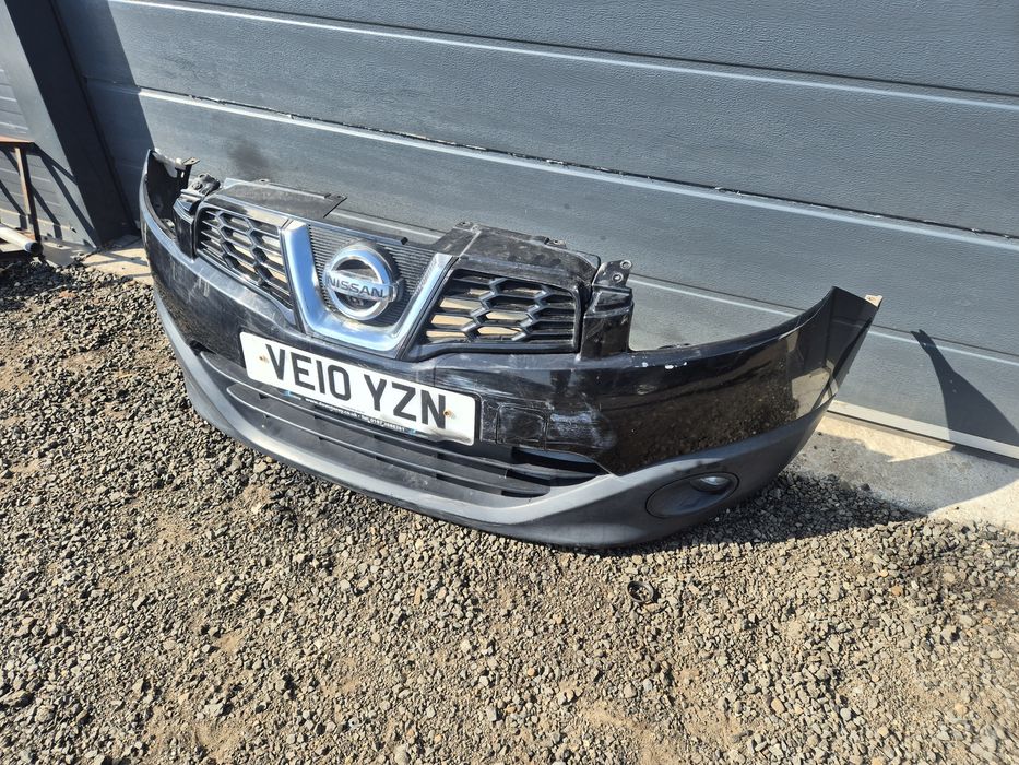 Bara fata Nissan Qashqay 2010-2012 cu camera in grila