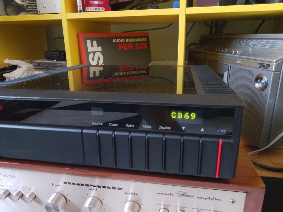 Amplificator Meridian 551