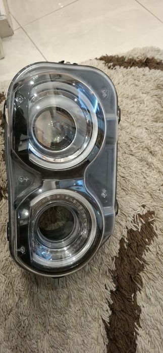 Dodge Challenger ляв фар Varroc OEM 2015+