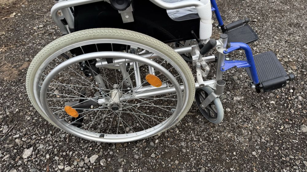 Инвалидное кресло