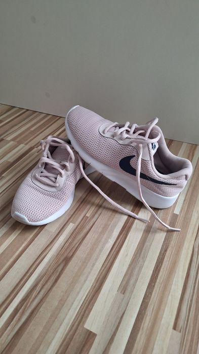 Incaltaminte Nike/adidasi fete