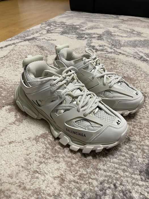Vand balenciaga track marimi diferite