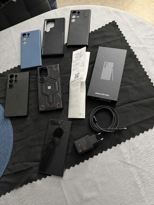 Samsung Galaxy S24 Ultra 256GB Titanium Black• Като нов • Гаранция • Пълен комплект + калъфи . БЕЗ БАРТЕРИ