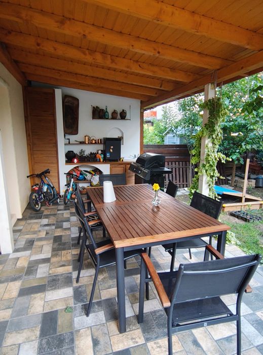 Casa duplex zona Terra,