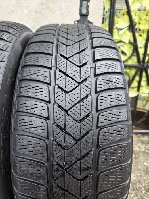 Vând patru anvelope de iarna pirelli 225 50 18 46 19