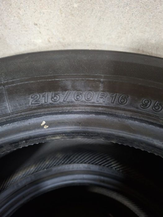 Продам шины б/у в отличном состоянии.