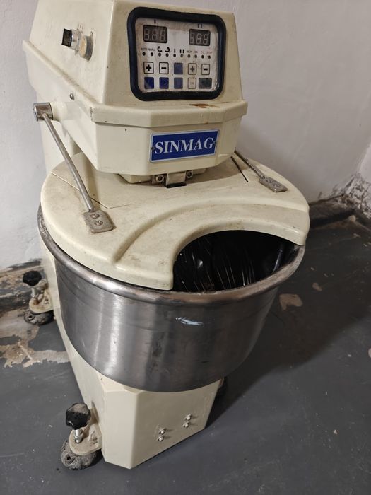 Тестомес профессиональный