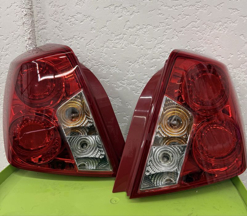 Jentra Optra. Far orginal yangi