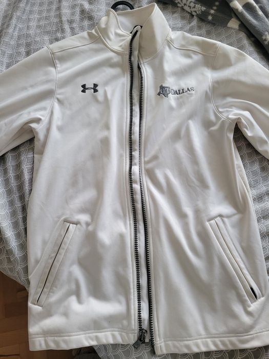 Яке underarmour M размер