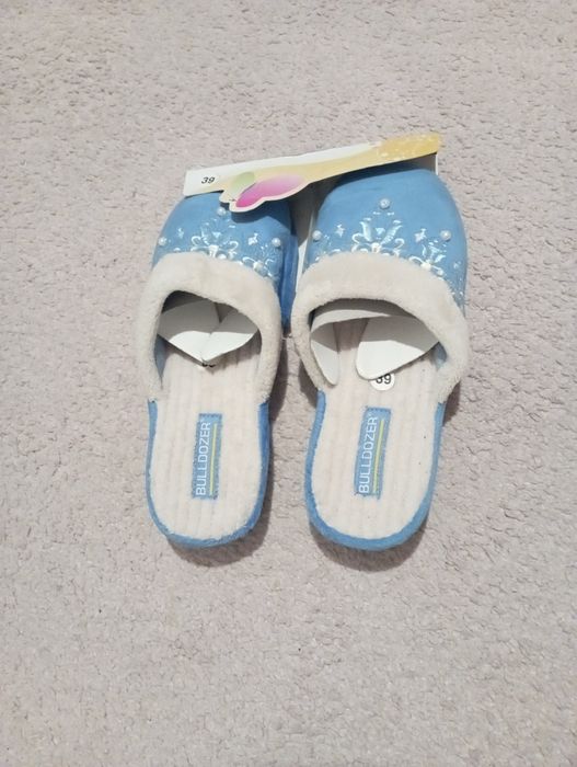 Нови дамски пантофи Bulldozer, номер 39