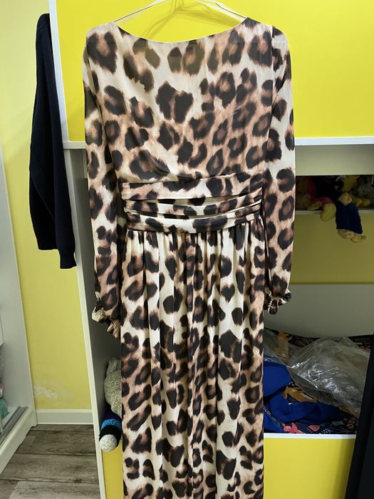 Платья вечерние