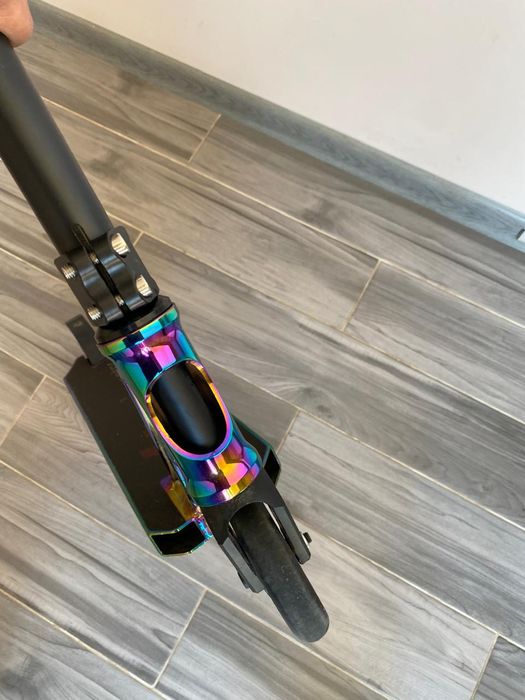 Продам трюковый самокат.