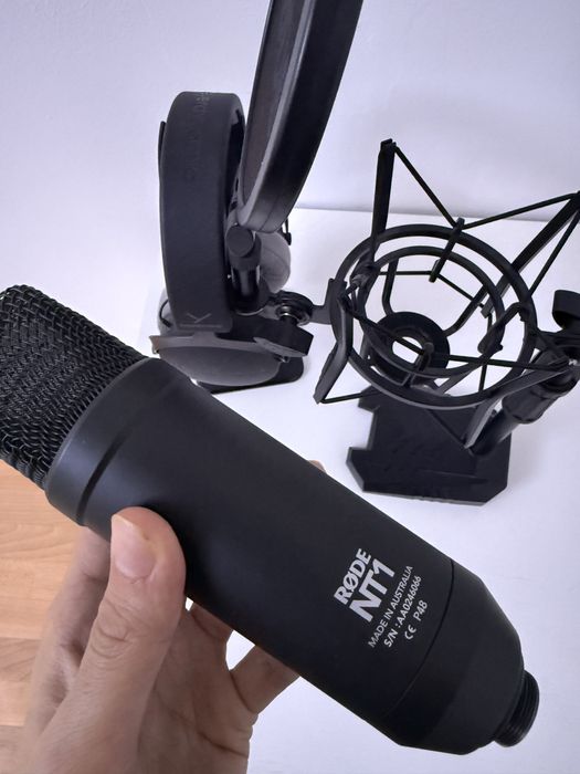 Rode NT1, Beyerdynamic DT700 ProX Микрофон и Наушник
