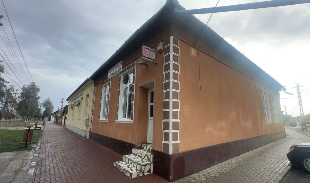 CASĂ DE VÂNZARE- Zonă centrală