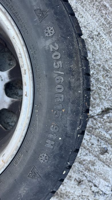 Зимни гуми с джанти 15
