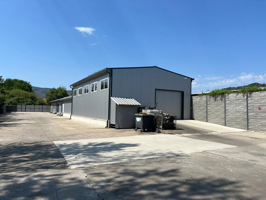 Vand sau inchiriez hala de depozitare/productie/service auto