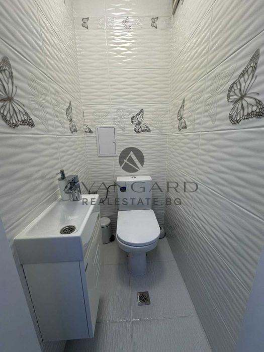 Продава се Тристаен апартамент в Пловдив, Тракия - 80 кв.м за 2807 €/кв.м - Снимка #8